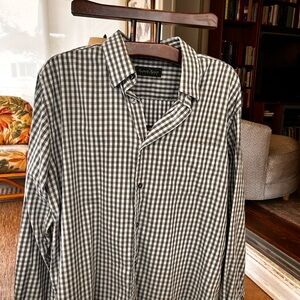 Casual Men's Gingham Button-Down Shirt in Blue and Tan